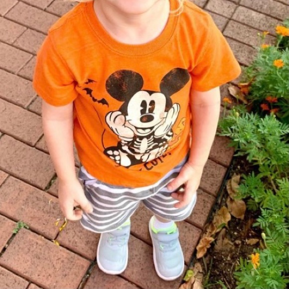 Disney Mickey Mouse Halloween tee - Picture 3 of 6